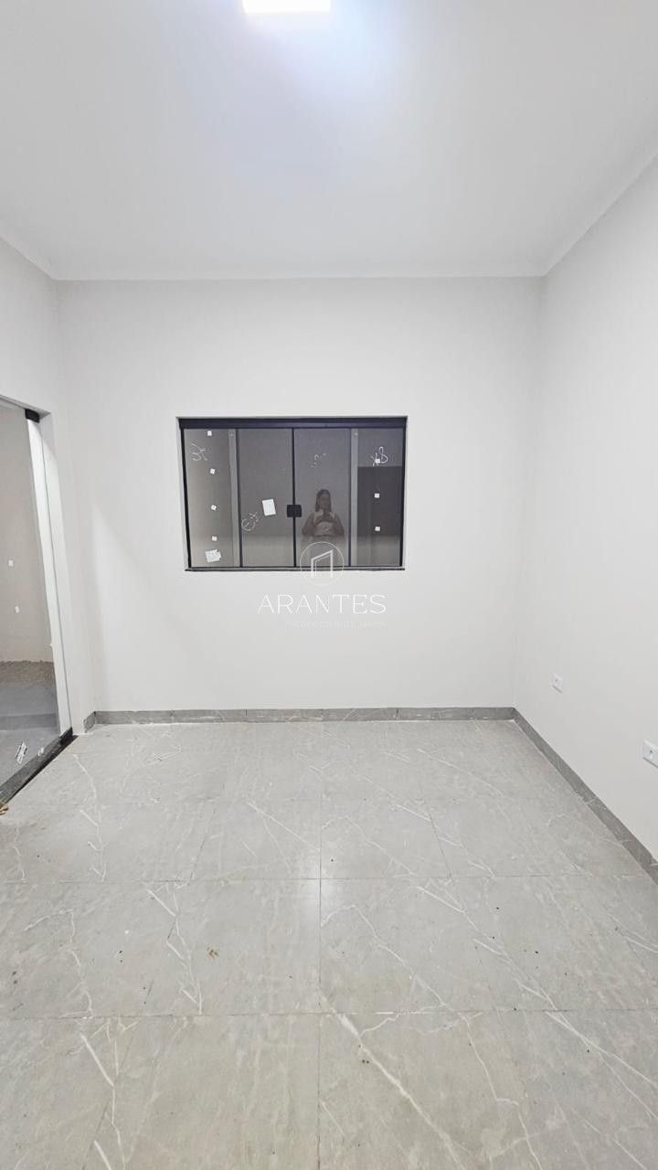 Foto de CASA DE ESQUINA À VENDA – PARQUE SÃO CARLOS em Parque São Carlos, Três Lagoas