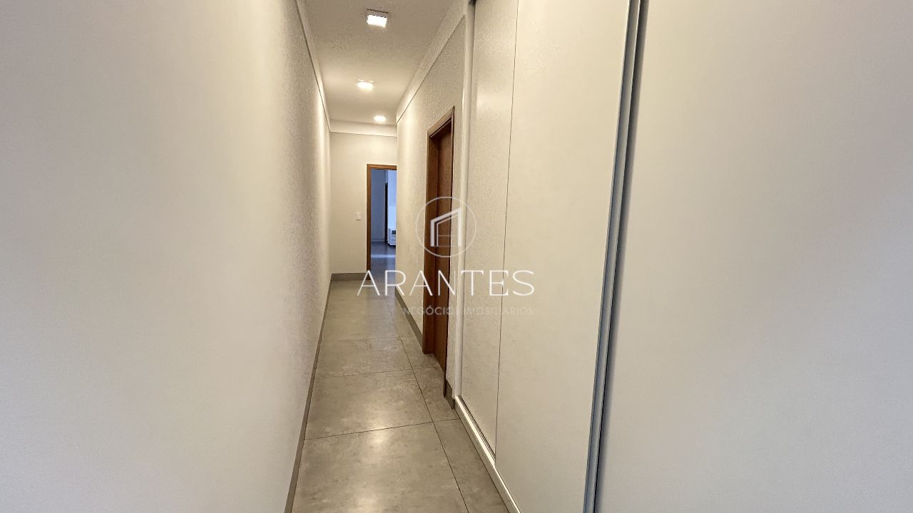Foto de Casa belíssima no Village disponível para venda e locação! em Village do Lago, Três Lagoas
