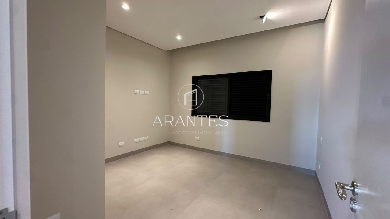 Foto de Casa de Alto Padrão à Venda no Condomínio Villa Dumont em villa dumont, Três Lagoas