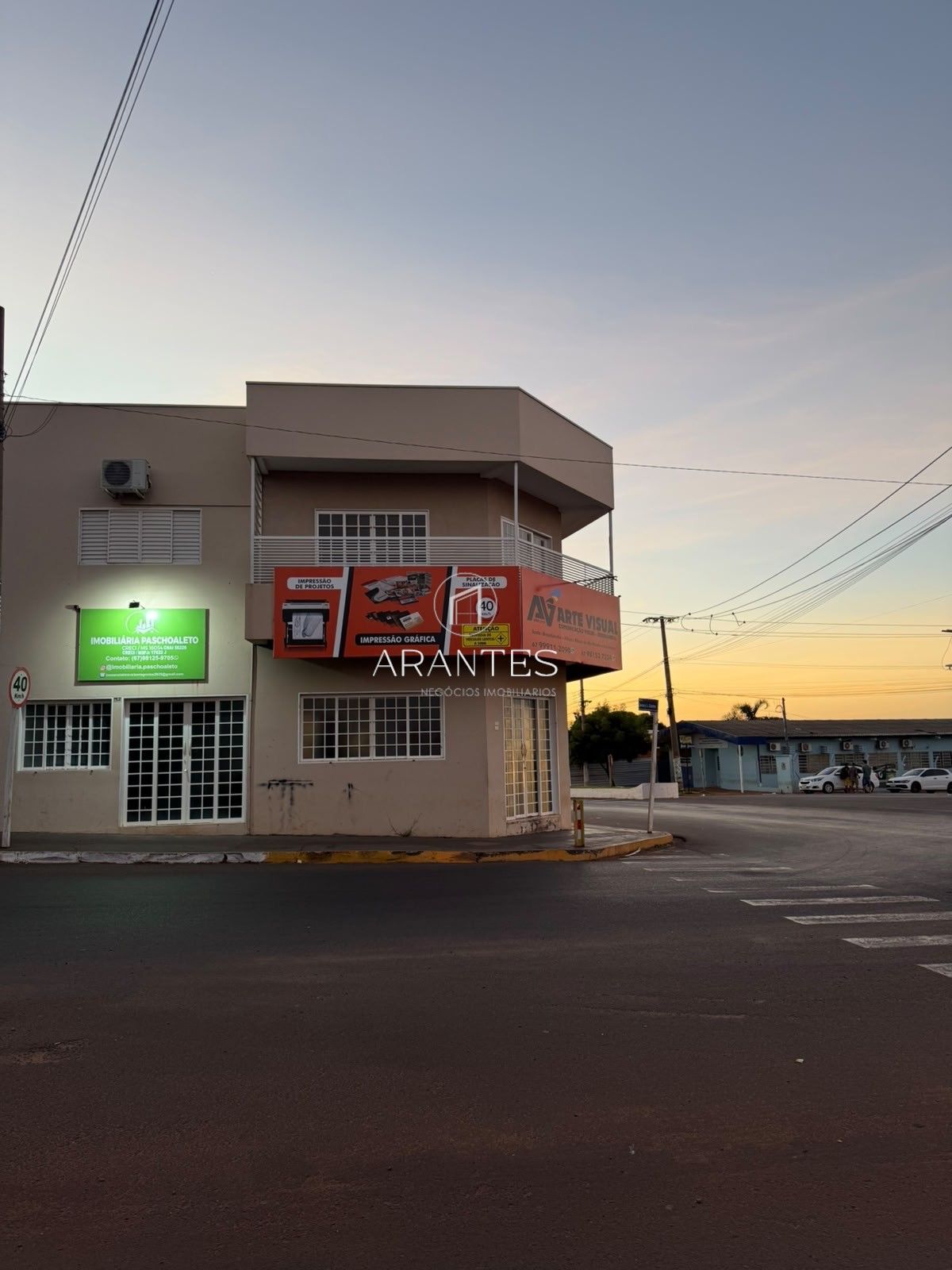 Foto de Sobrado com casa junto para locação em Inocência em centro, Inocência