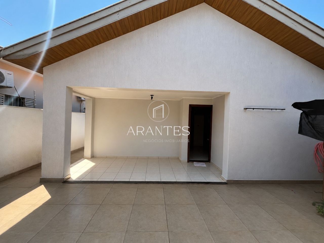 Foto de CASA À VENDA COM EXCELENTE LOCALIZAÇÃO em Vila Nova, Três Lagoas