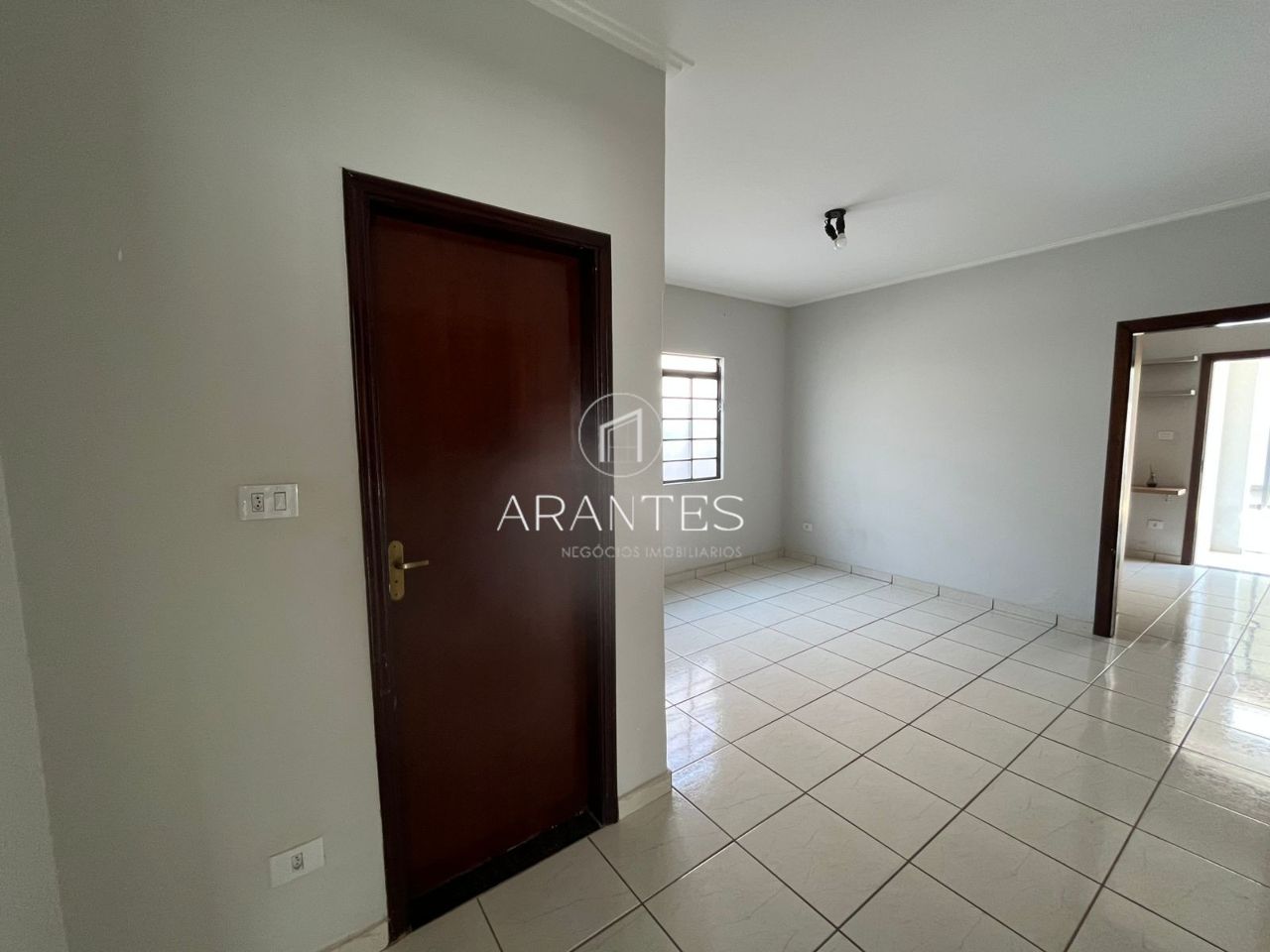 Foto de CASA À VENDA COM EXCELENTE LOCALIZAÇÃO em Vila Nova, Três Lagoas