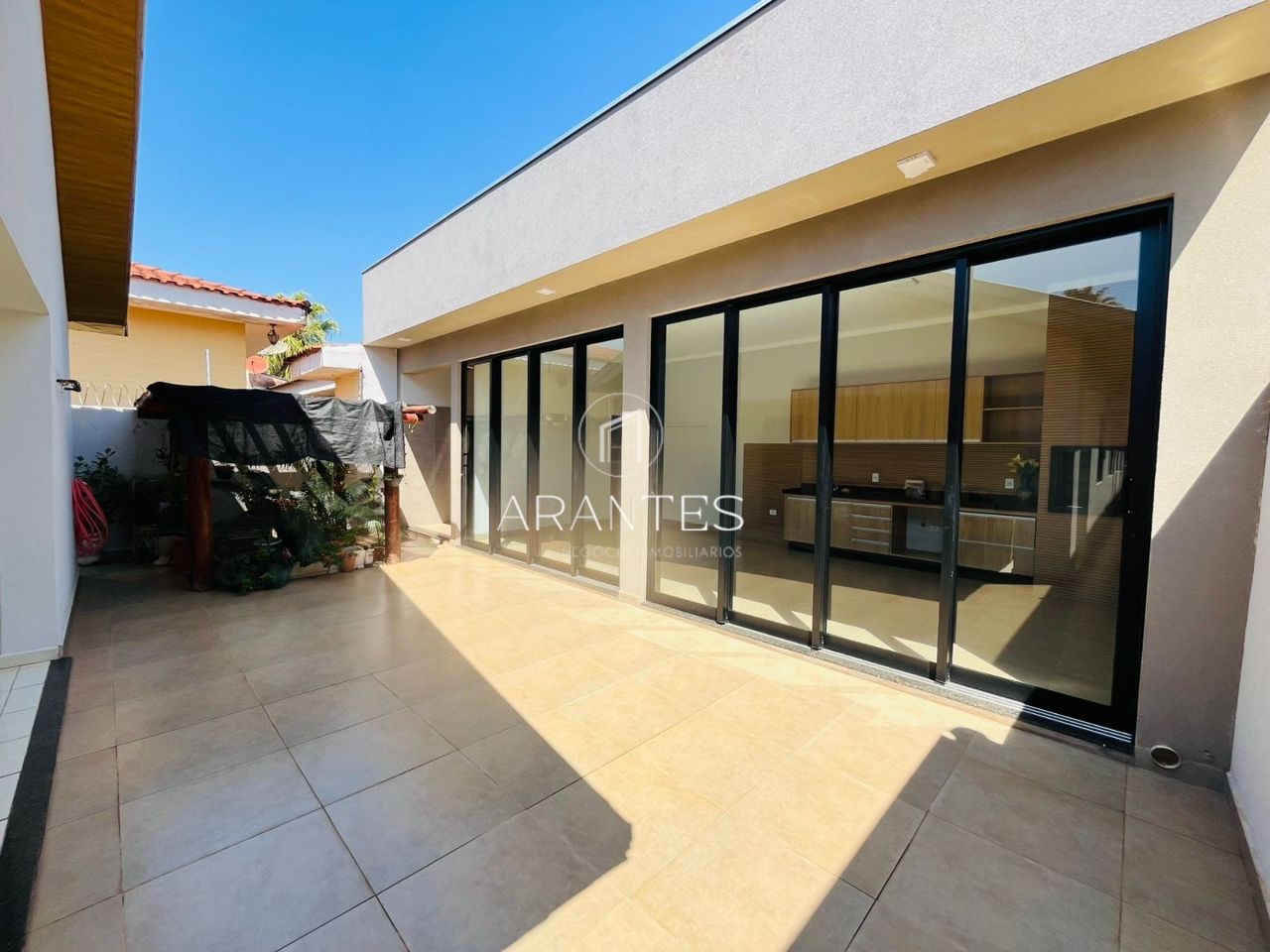 Foto de CASA À VENDA COM EXCELENTE LOCALIZAÇÃO em Vila Nova, Três Lagoas