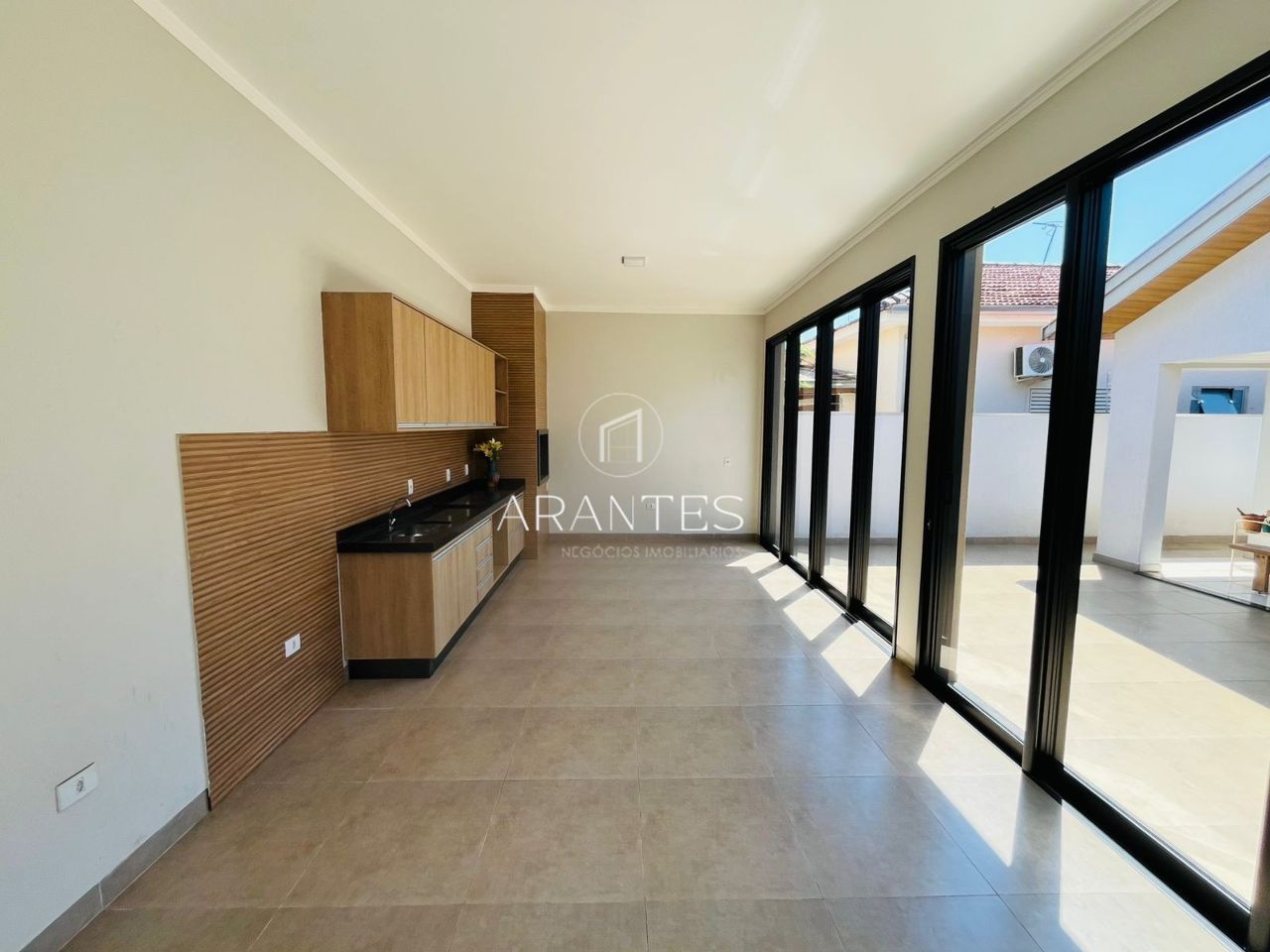 Foto de CASA À VENDA COM EXCELENTE LOCALIZAÇÃO em Vila Nova, Três Lagoas