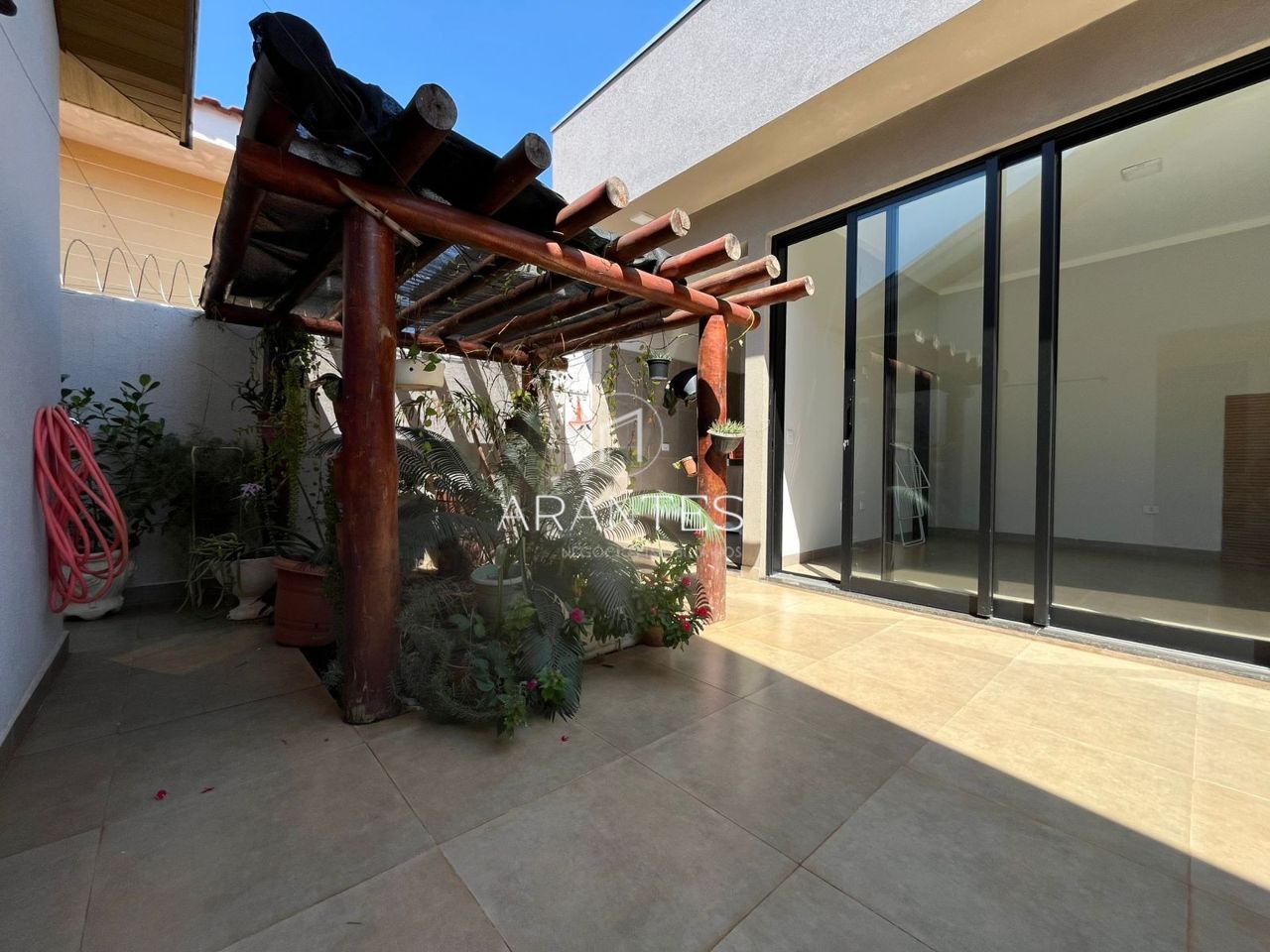 Foto de CASA À VENDA COM EXCELENTE LOCALIZAÇÃO em Vila Nova, Três Lagoas