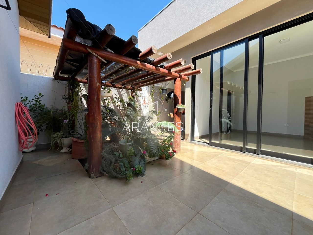 Foto de CASA À VENDA COM EXCELENTE LOCALIZAÇÃO em Vila Nova, Três Lagoas