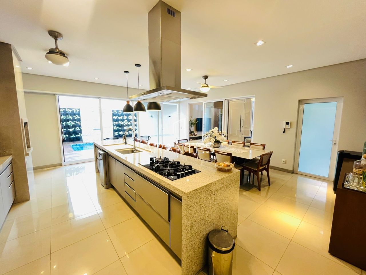 Foto de UMA CASA PERFEITA À VENDA NO COLINOS em Colinos, Três Lagoas