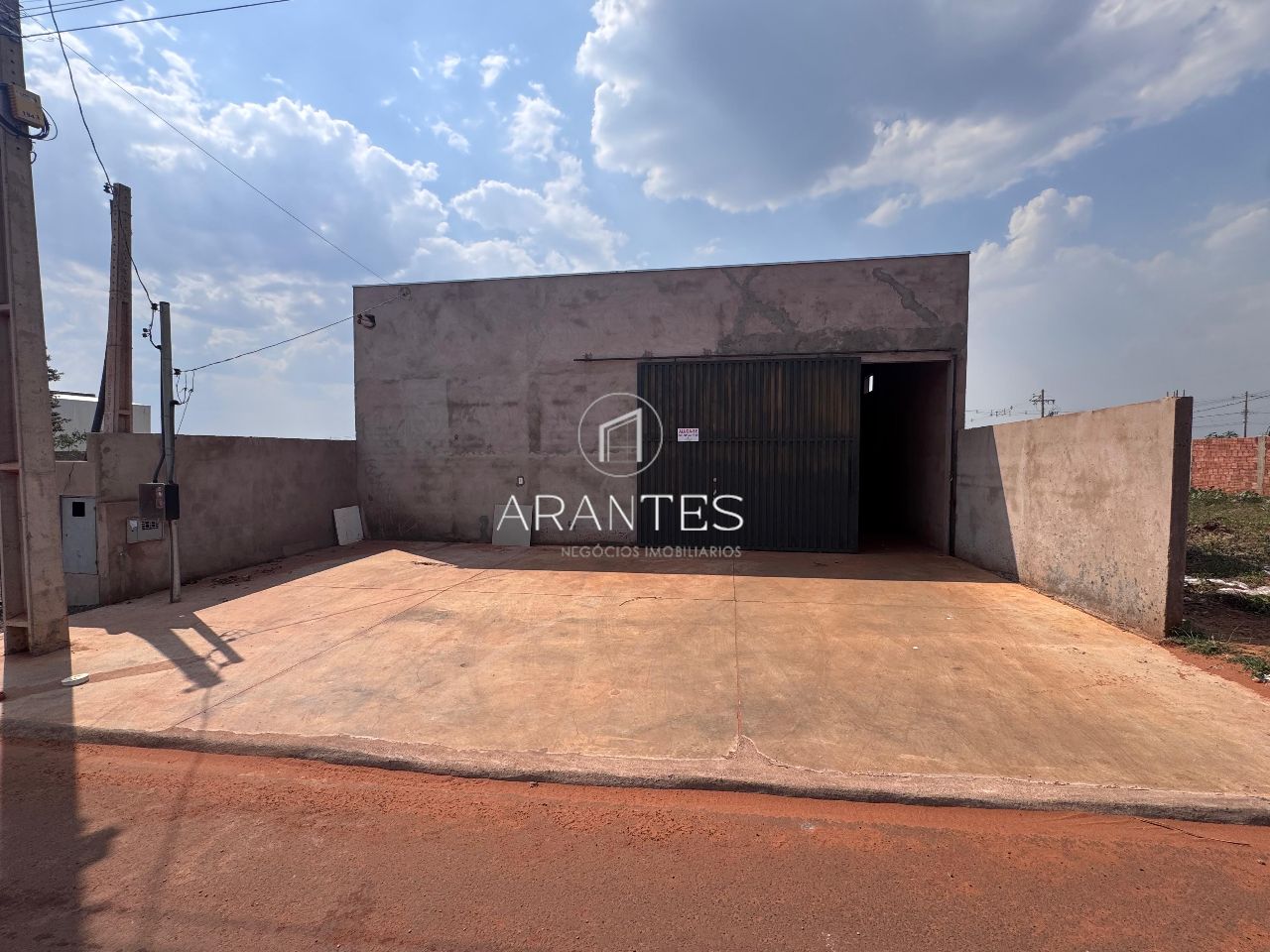 Foto de BARRACÃO COMERCIAL PARA VENDA/LOCAÇÃO EM INOCÊNCIA-MS em Lateral MS 316, Inocência