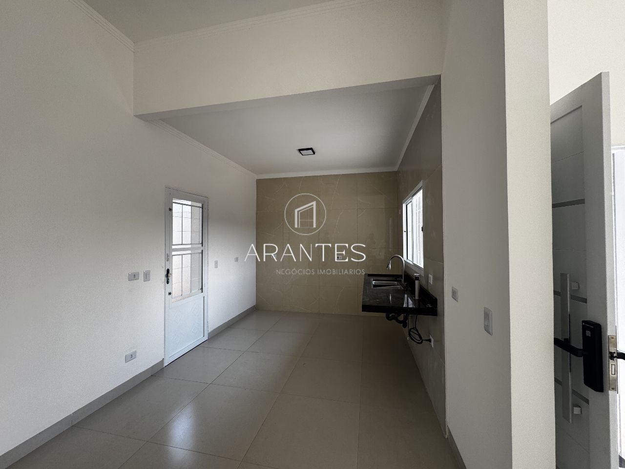 Foto de CASA AMPLA NO BAIRRO SANTA HELENA C\SUITE  em SANTA HELENA, Três Lagoas