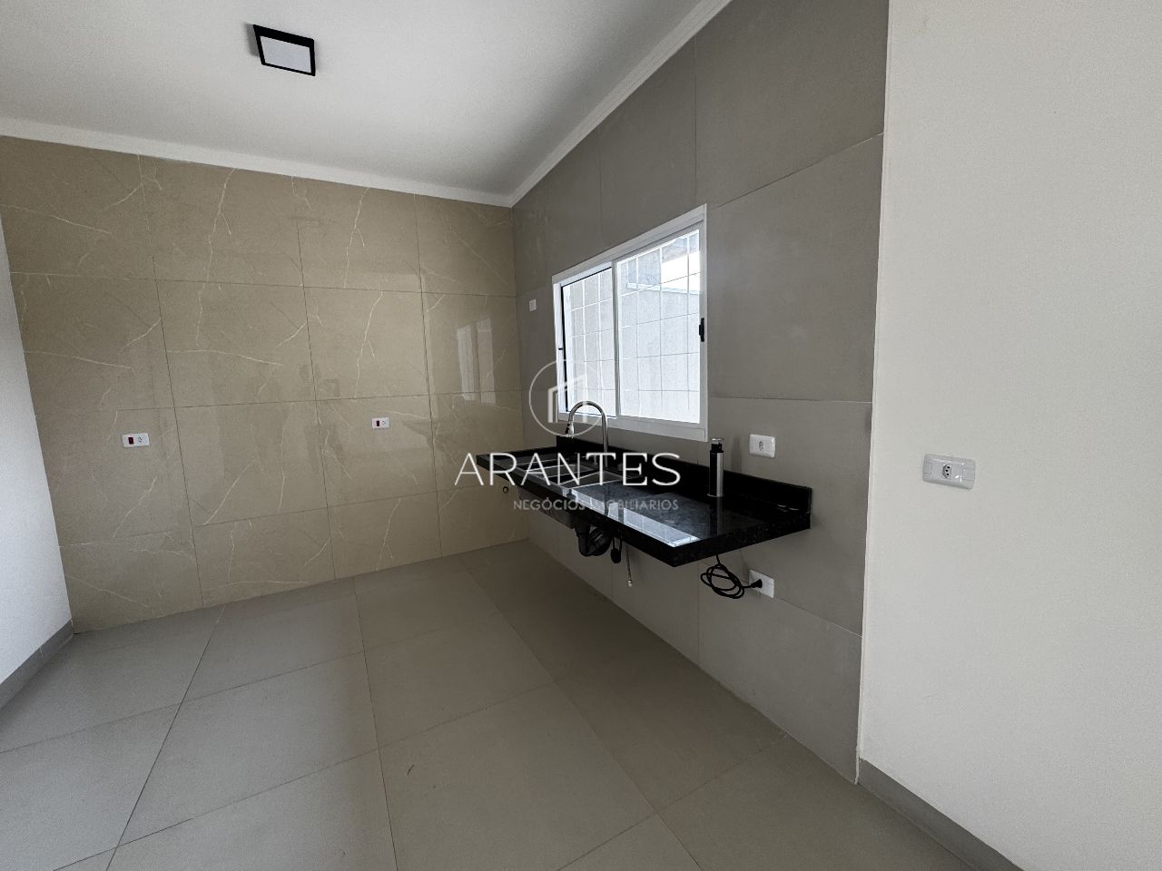 Foto de CASA AMPLA NO BAIRRO SANTA HELENA C\SUITE  em SANTA HELENA, Três Lagoas
