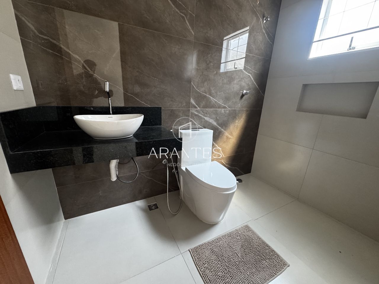 Foto de CASA AMPLA NO BAIRRO SANTA HELENA C\SUITE  em SANTA HELENA, Três Lagoas