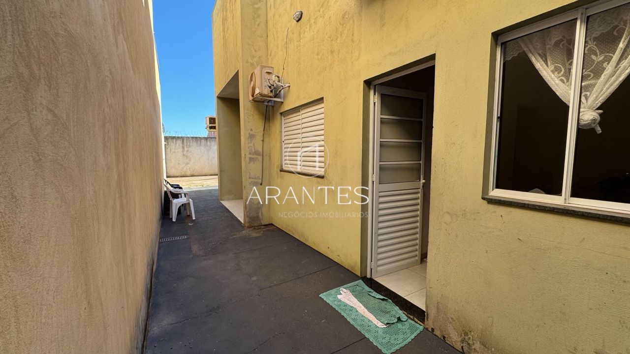 Foto de Casa a venda no bairro São Carlos em Parque São Carlos, Três Lagoas