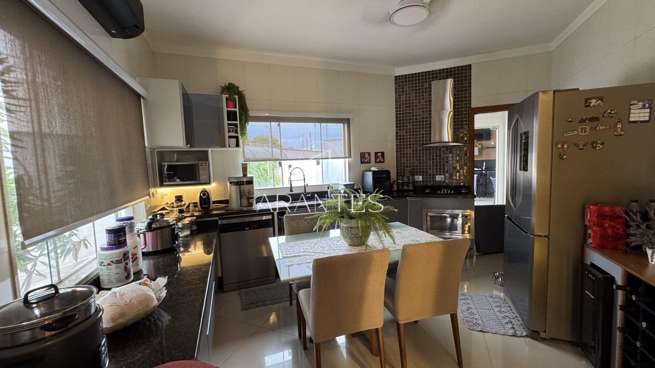 Foto de Casa alto padrão no Set Sul em SETSUL, Três Lagoas