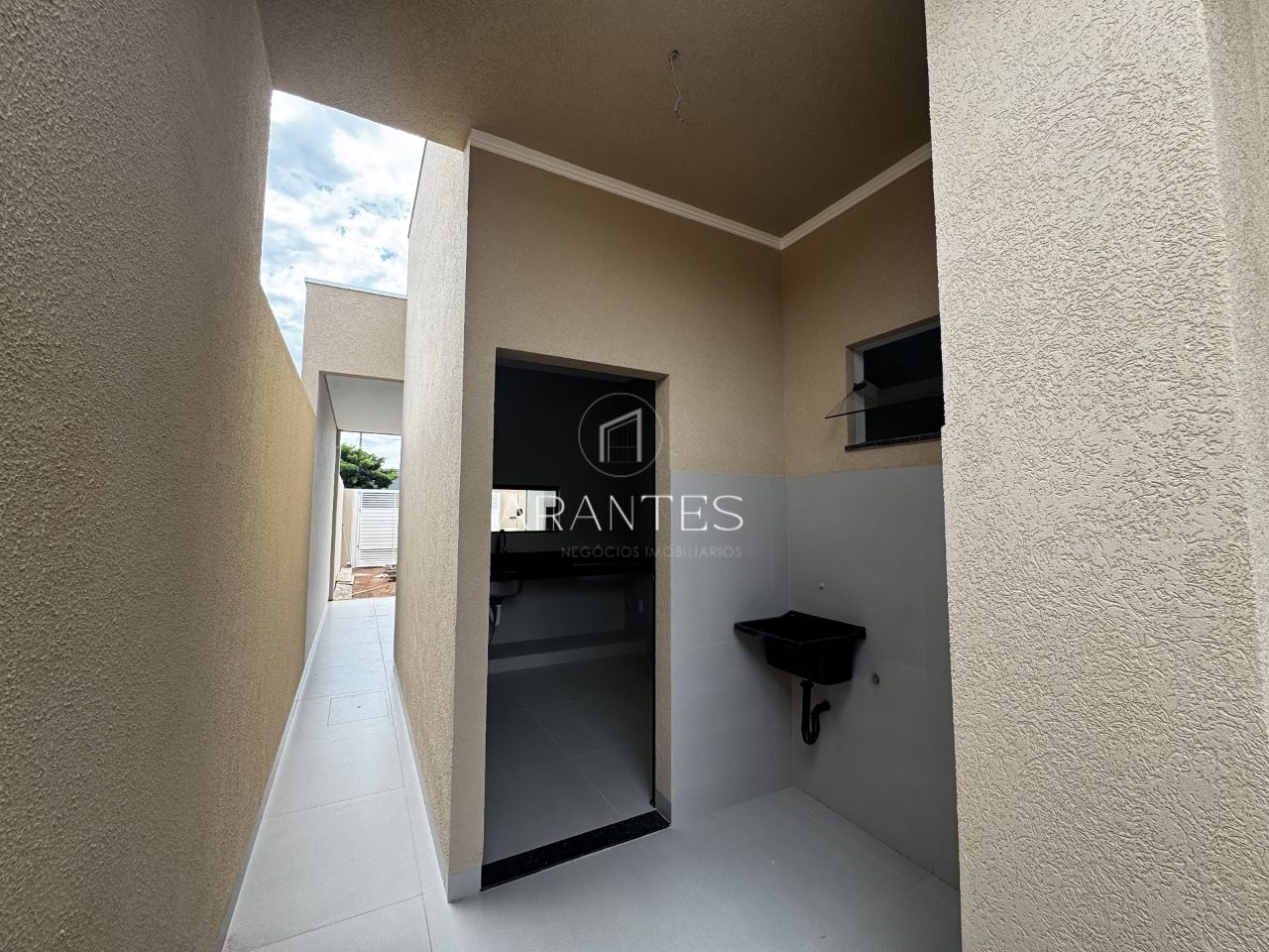 Foto de CASA NOVA TÊS LAGOAS COM 2 QUARTOS C\SUITE em Nova Três Lagoas, Três Lagoas