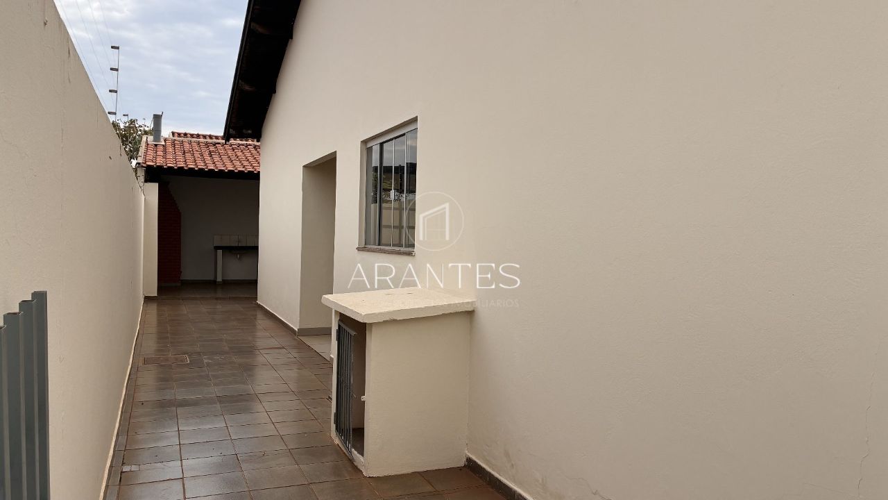 Foto de ?? Casa à venda na Avenida Rosário Congro – Colinos podendo ser comercial . em Colinos, Três Lagoas