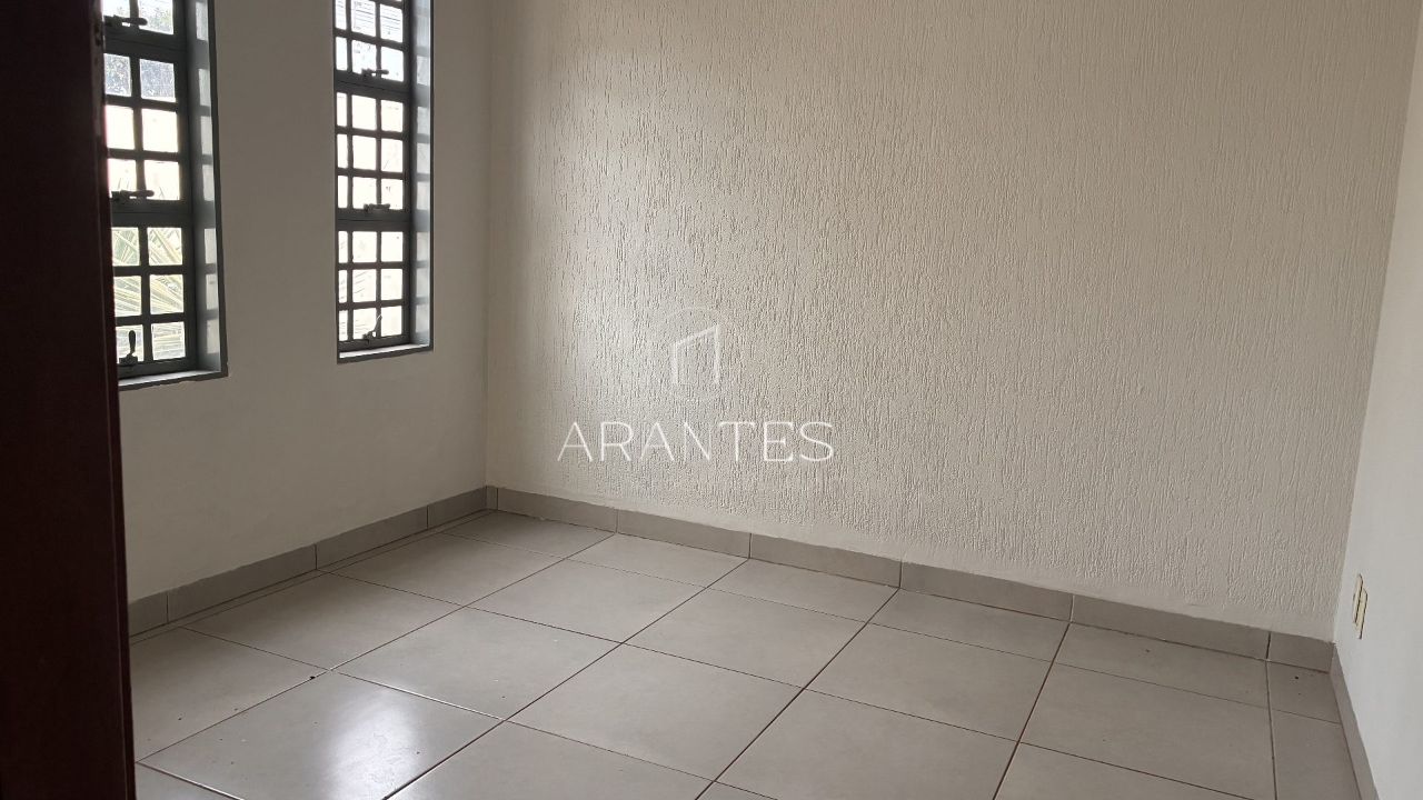 Foto de ?? Casa à venda na Avenida Rosário Congro – Colinos podendo ser comercial . em Colinos, Três Lagoas