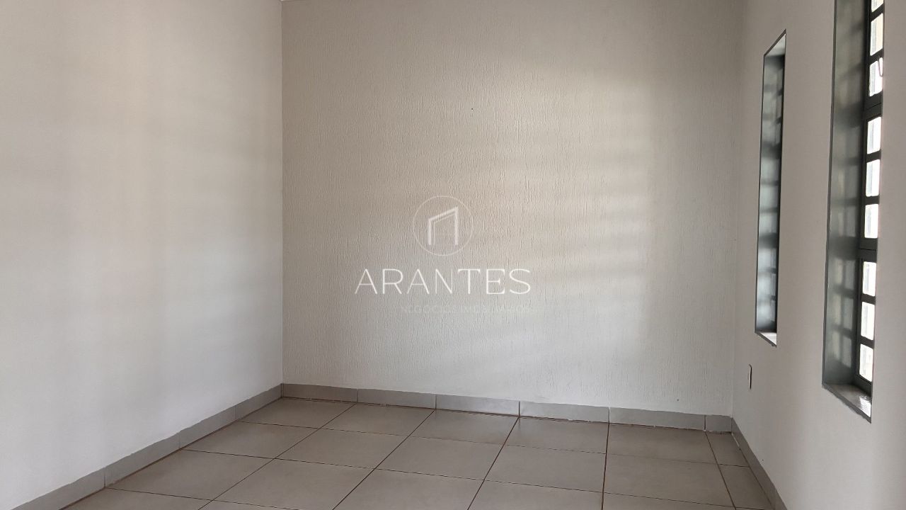 Foto de ?? Casa à venda na Avenida Rosário Congro – Colinos podendo ser comercial . em Colinos, Três Lagoas