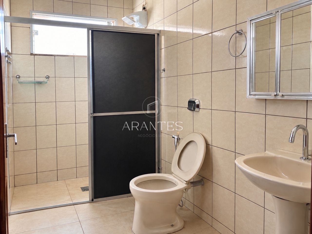 Foto de ?? Casa à venda na Avenida Rosário Congro – Colinos podendo ser comercial . em Colinos, Três Lagoas