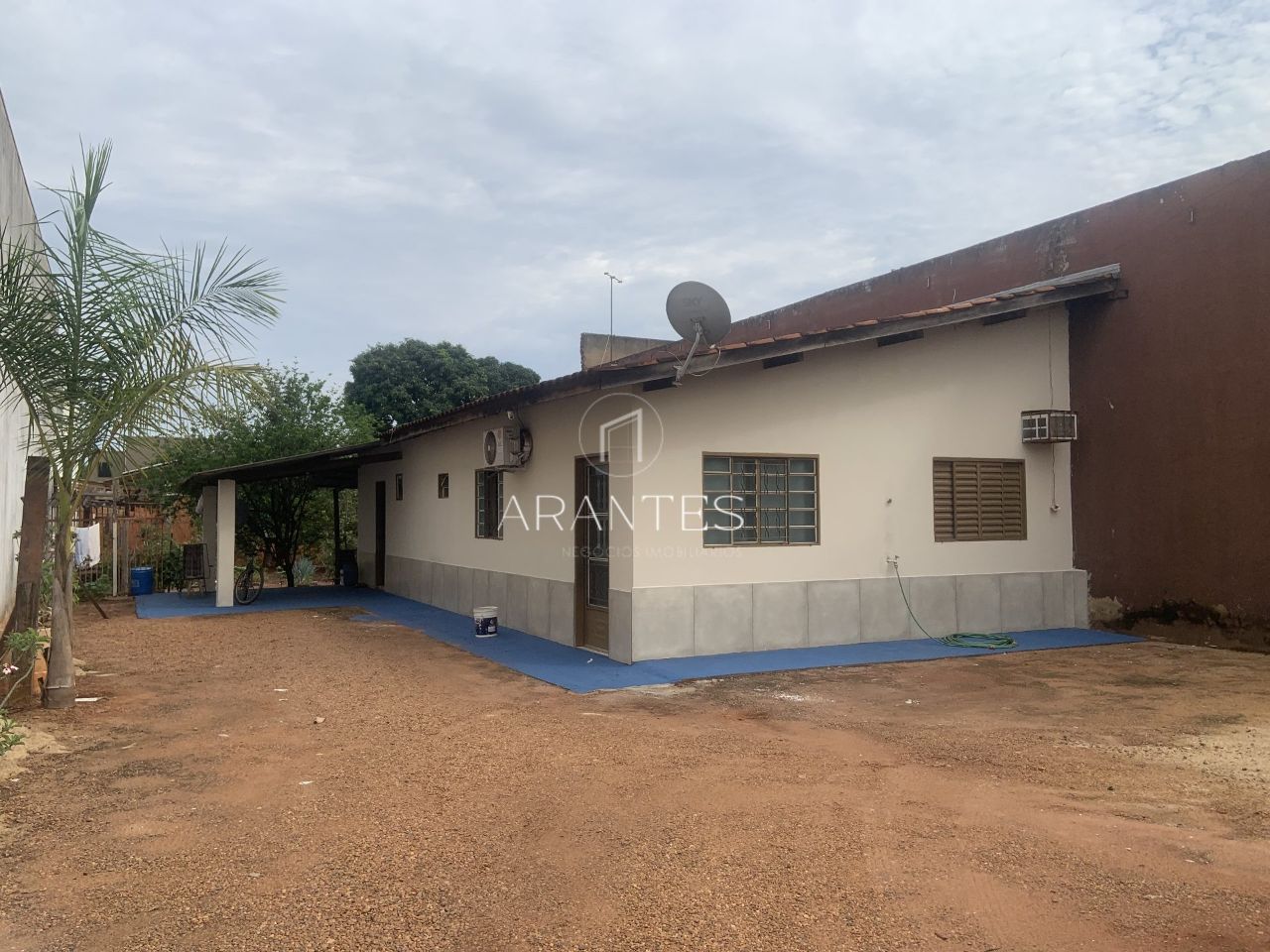 Foto de CASA À VENDA COM TERRENO E SALÃO COMERCIAL. em Av. Ranunpho Marques Leal, Três Lagoas
