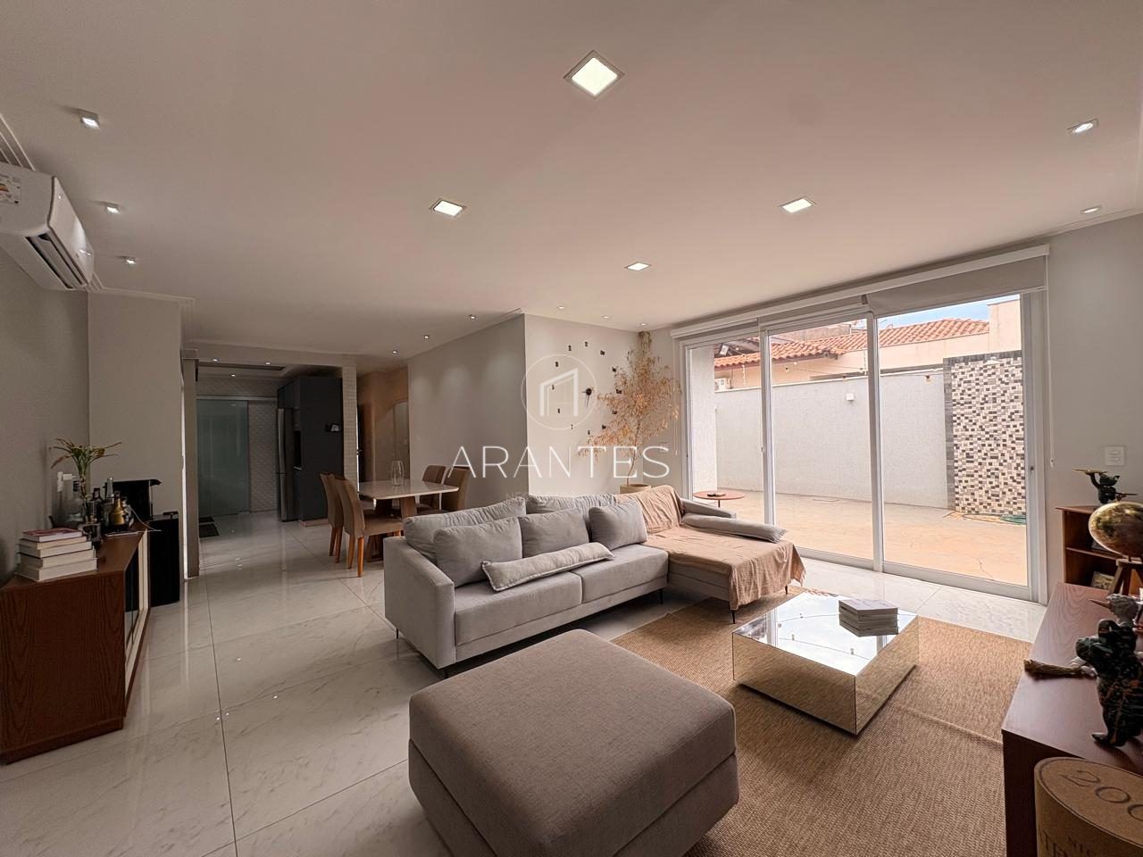 Foto de CASA AMPLA E SOFISTICADA À VENDA NO JARDIM DOS IPES I em JARDIM DOS IPES 1, Três Lagoas