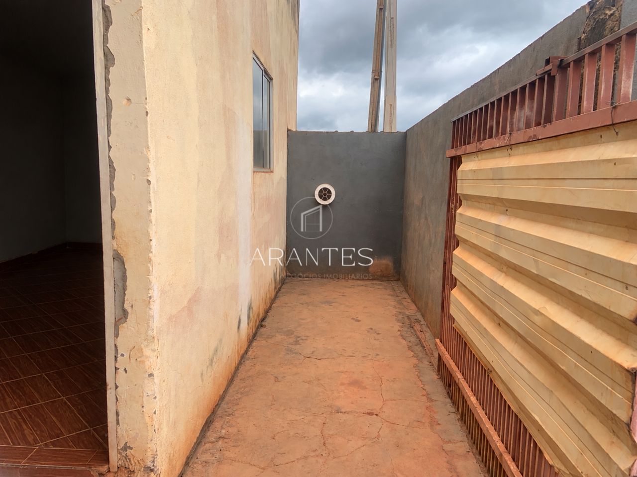 Foto de CASA À VENDA - JD. DAS VIOLETAS em Jardim das Violetas, Três Lagoas
