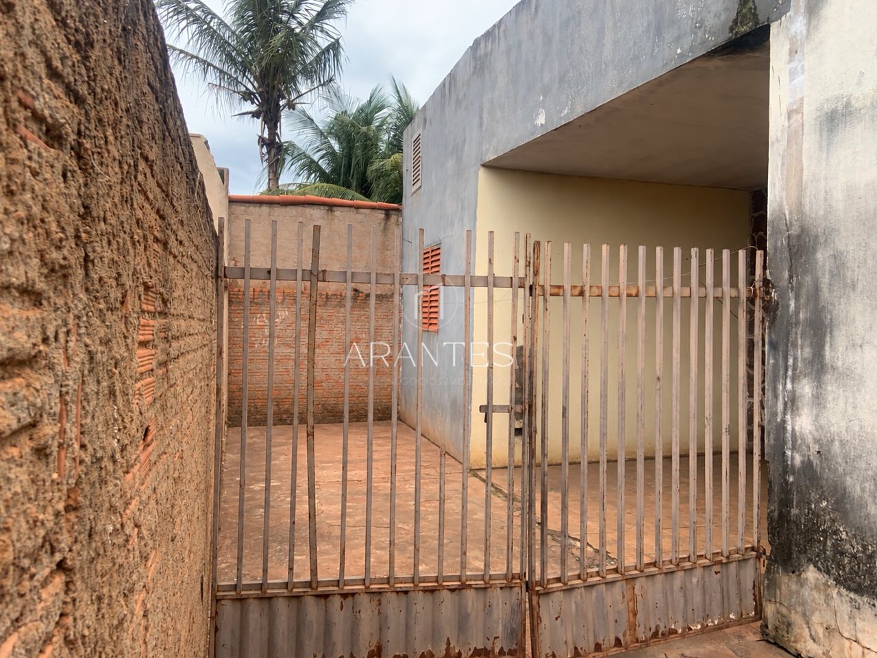 Foto de CASA À VENDA - JD. DAS VIOLETAS em Jardim das Violetas, Três Lagoas