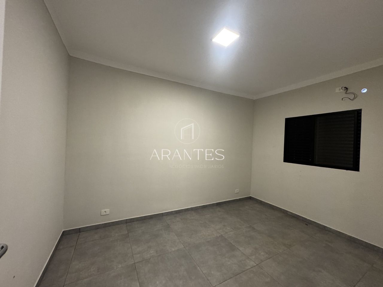 Foto de CASA À VENDA - CONDOMÍNIO ALTO CAPIVARI em Jardim Progresso, Três Lagoas