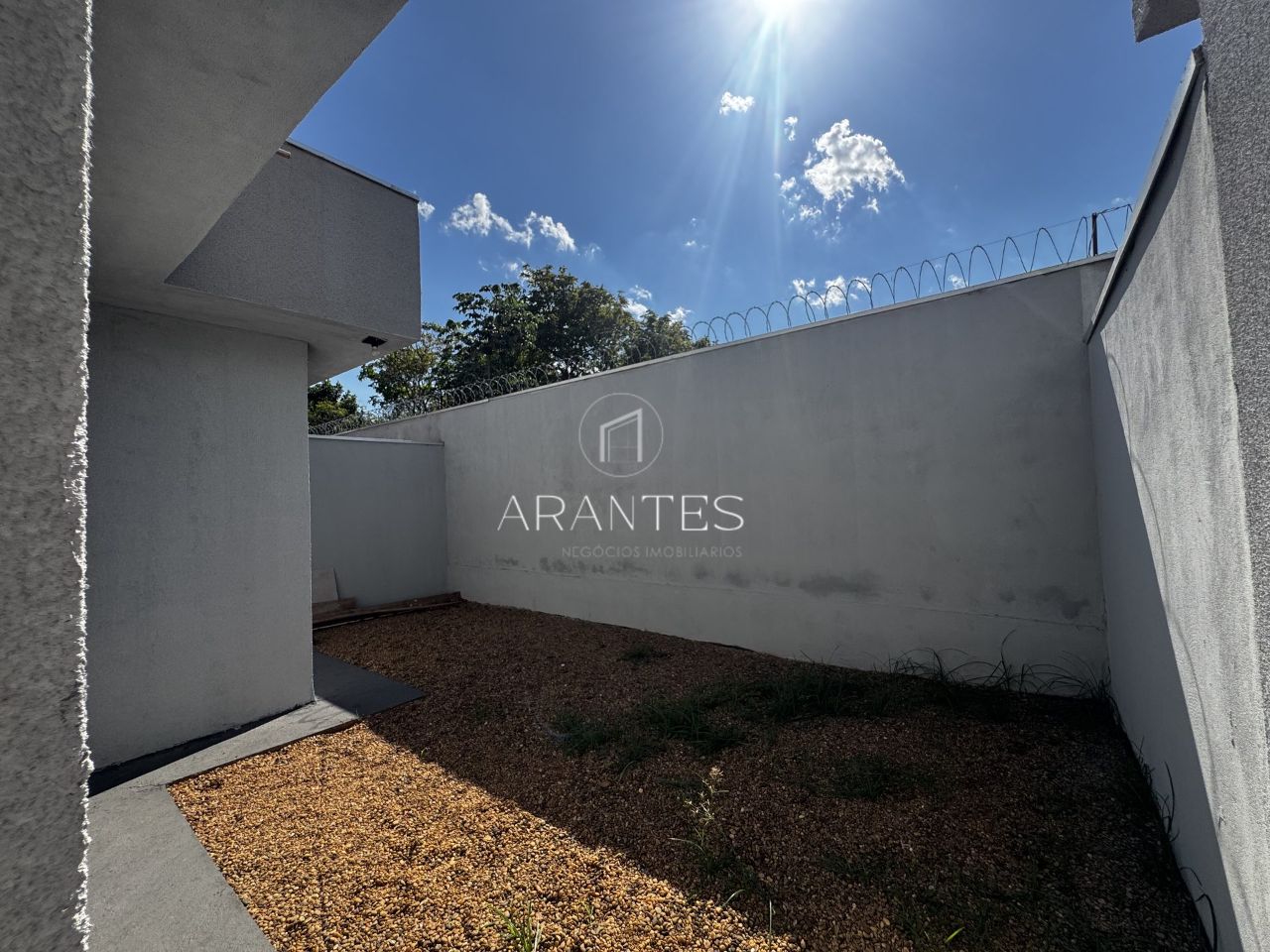 Foto de CASA À VENDA - CONDOMÍNIO ALTO CAPIVARI em Jardim Progresso, Três Lagoas