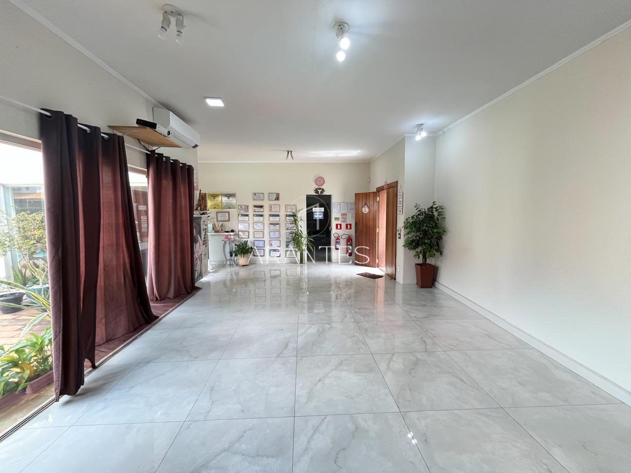 Foto de CASA DE ESQUINA NO COLINOS À VENDA em Colinos, Três Lagoas