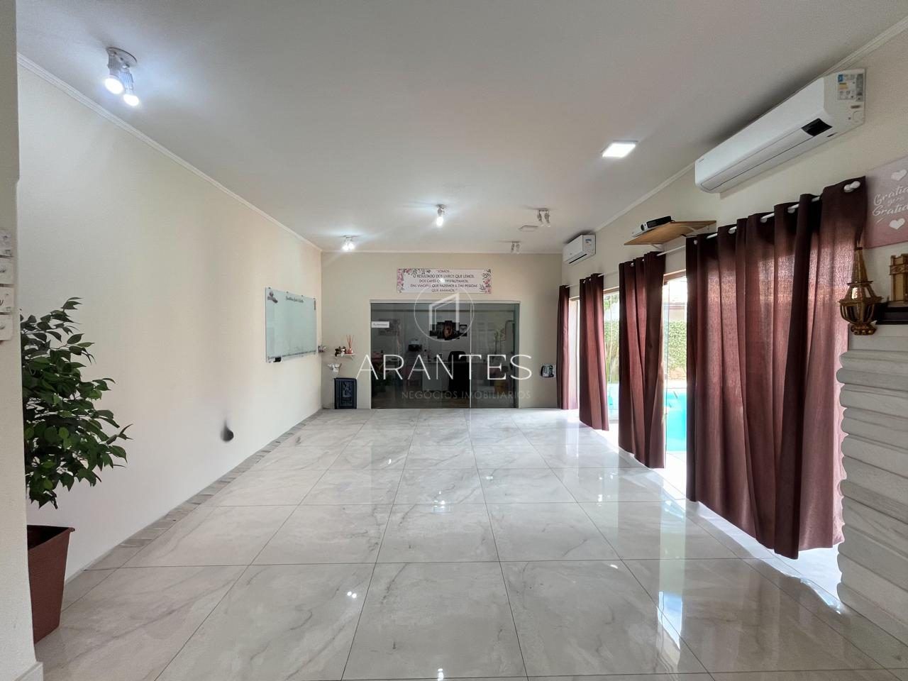 Foto de CASA DE ESQUINA NO COLINOS À VENDA em Colinos, Três Lagoas