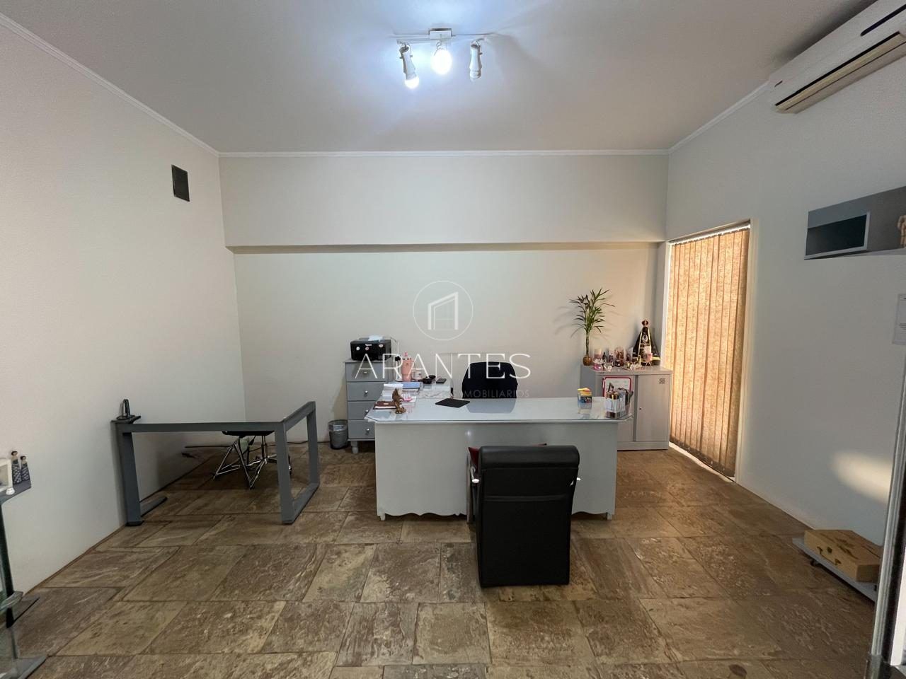 Foto de CASA DE ESQUINA NO COLINOS À VENDA em Colinos, Três Lagoas
