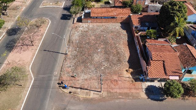 Terreno à venda na Av. Eloy Chaves