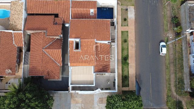 Casa à venda no Jardim dos Ipês