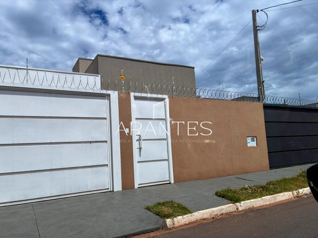 Casa Térrea para venda no Bairro Santa Terezinha 