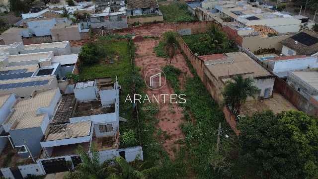 Terreno à venda no bairro Jadim dos Ipês