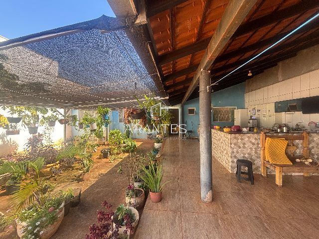 Casa à venda no bairro Chacará Elodorado