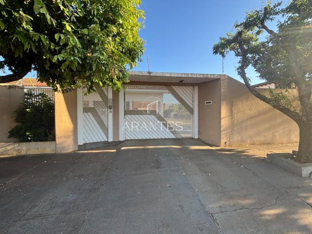 Casa para locação no Colinos