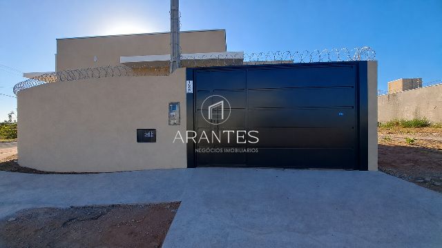 OPORTUNIDADE! CASA DE ESQUINA – PRONTA PARA MORAR! FINANCIAMENTO MCMV