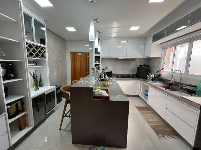 CASA  NO BAIRRO SANTOS DUMONT PRA LOCÇÃO 