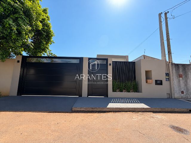 CASA AMPLA NO NOVA AMERICANA