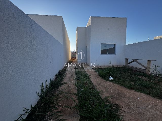 CASA A VENDA  NO LOTEAMENTO OT COM 2 QUARTOS 